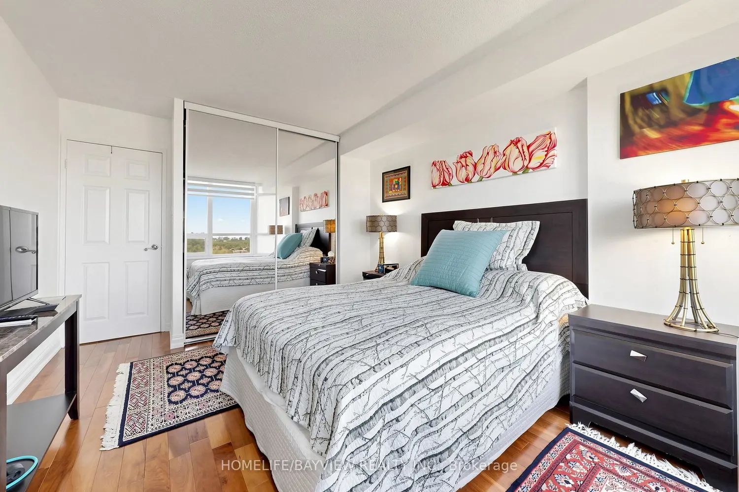 Additional image 19 of 7601 Bathurst Street 902