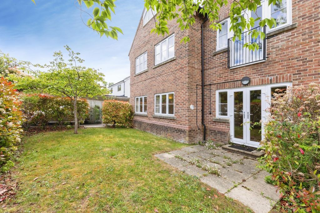 Additional image 3 of 2 bed flat for saleWallingford Road, Goring, Reading RG8