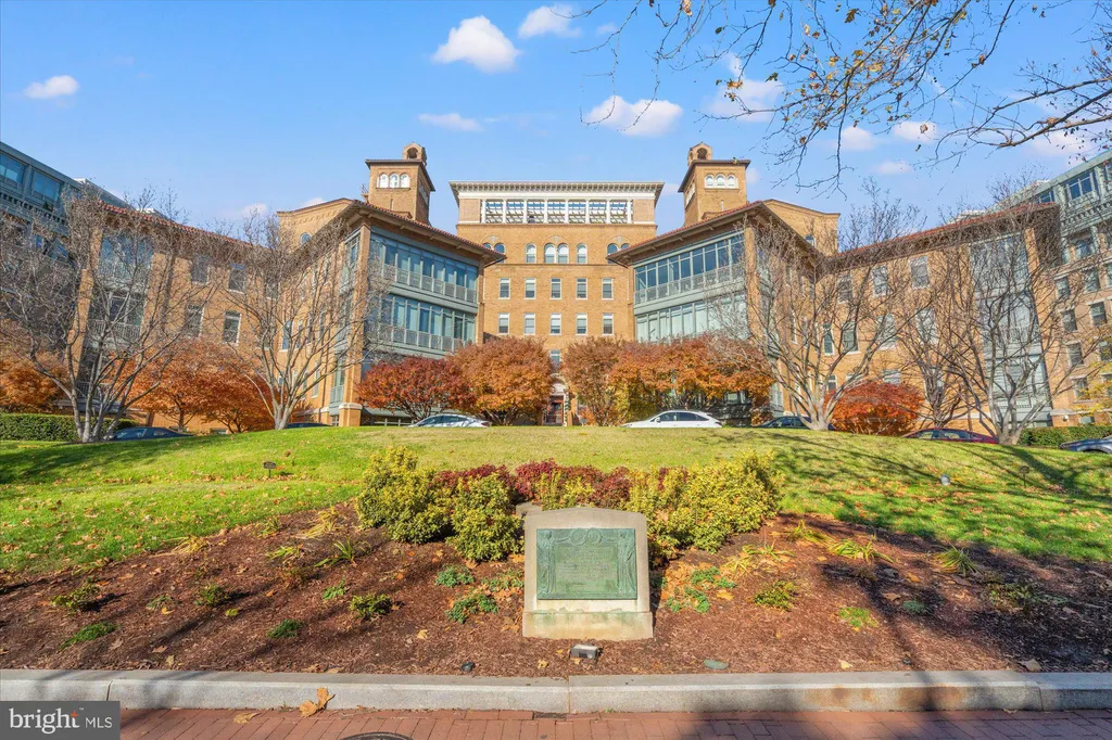 2425 L Street NW Unit 324, Washington, DC 20037