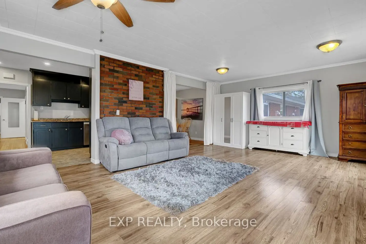 Additional image 10 of 576 Browning Avenue