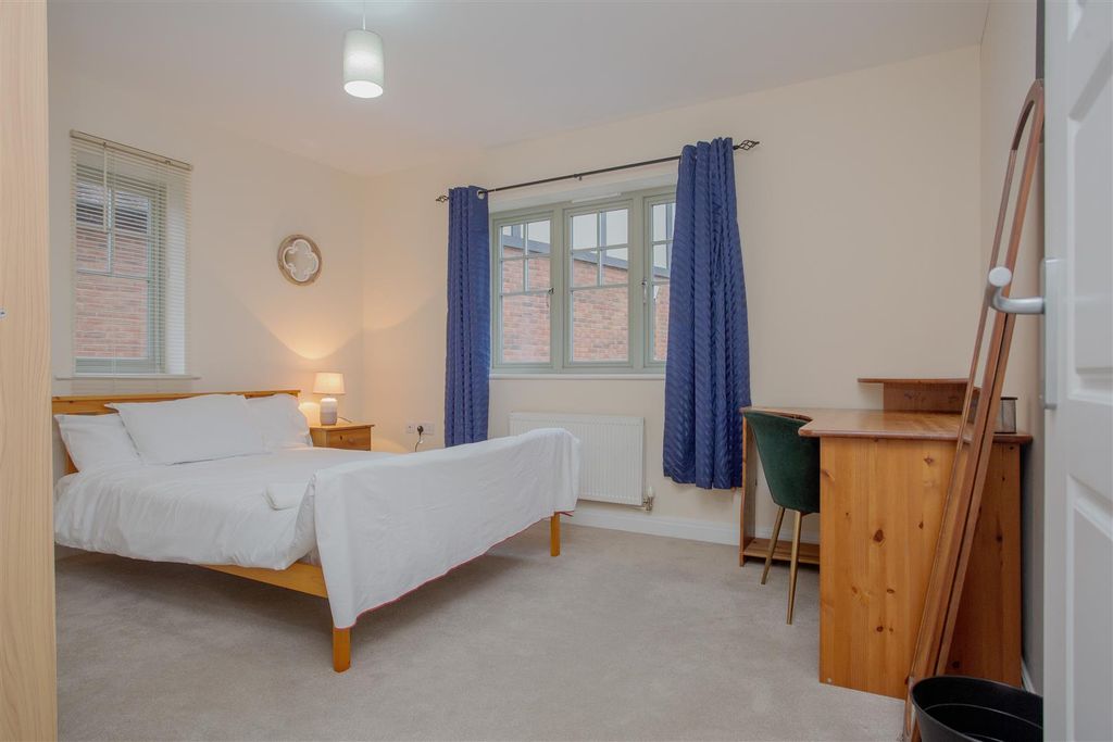 Additional image 27 of 5 bed detached house for saleVawser Crescent, Peterborough PE3