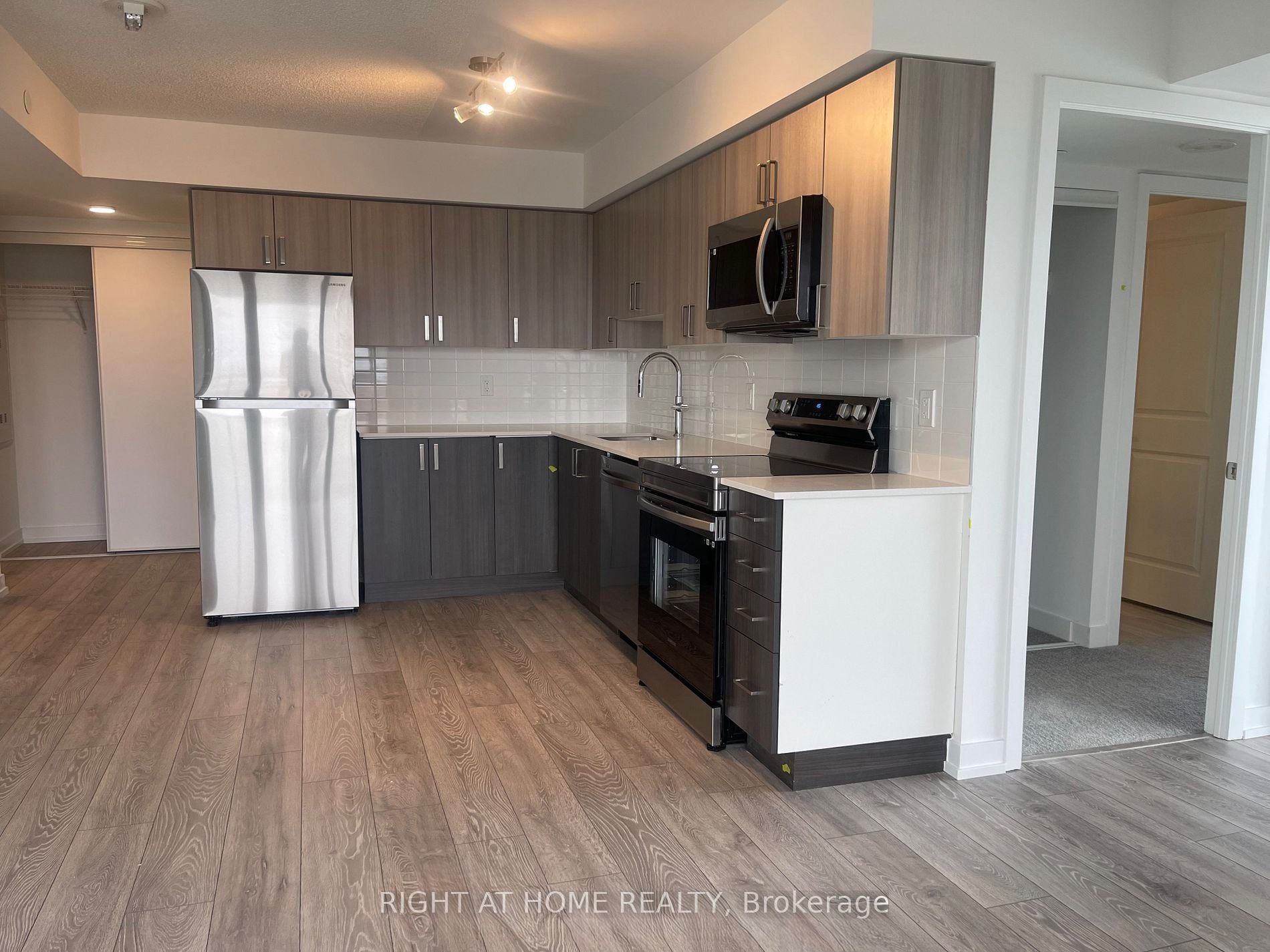 Additional image 3 of 1210-1455 Celebration Drive, Pickering, ON, L1W 0C3
