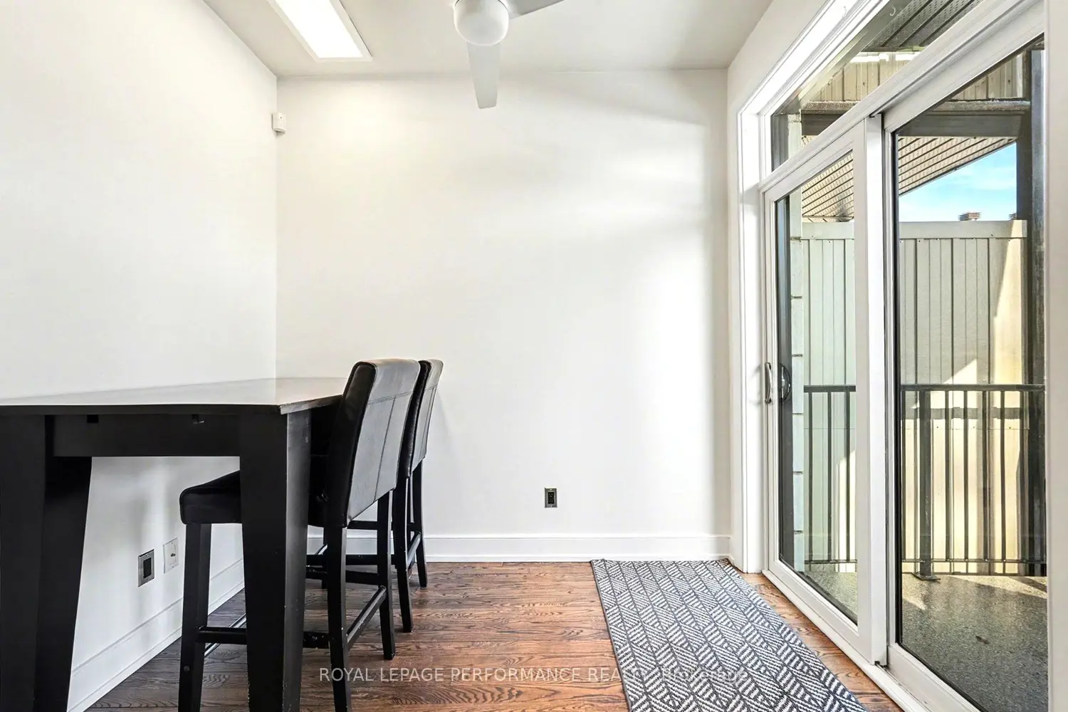 805 Kingsmere Avenue photo 5