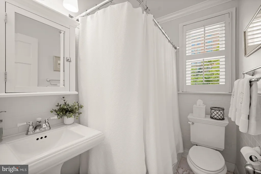 Additional image 9 of 2655 41st Street NW Unit 102, Washington, DC 20007