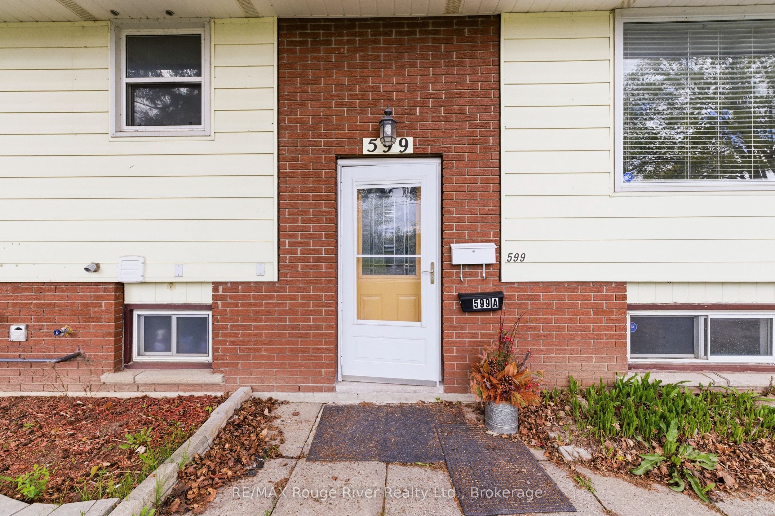 Additional image 5 of UNIT 2-599 Otonabee Drive, Peterborough, ON, K9J 7X8