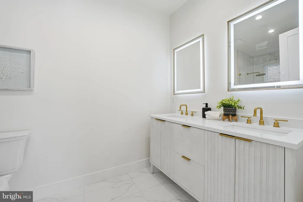Additional image 13 of 3916 8th Street NW Unit B, Washington, DC 20011