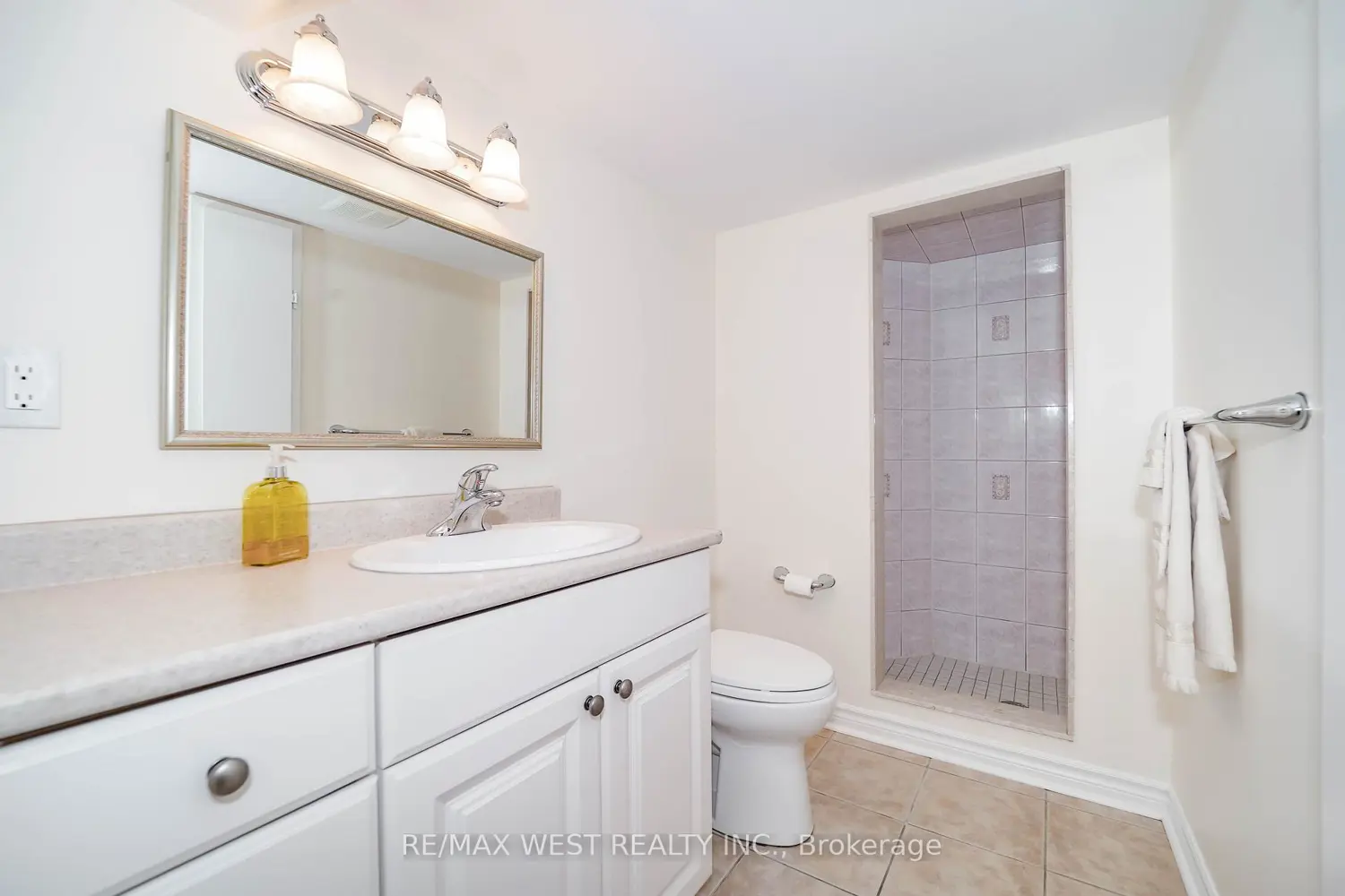 Additional image 17 of 39 Sylwood Crescent