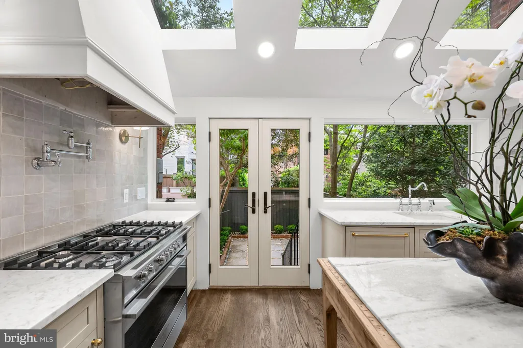 Additional image 13 of 2719 O Street NW, Washington, DC 20007