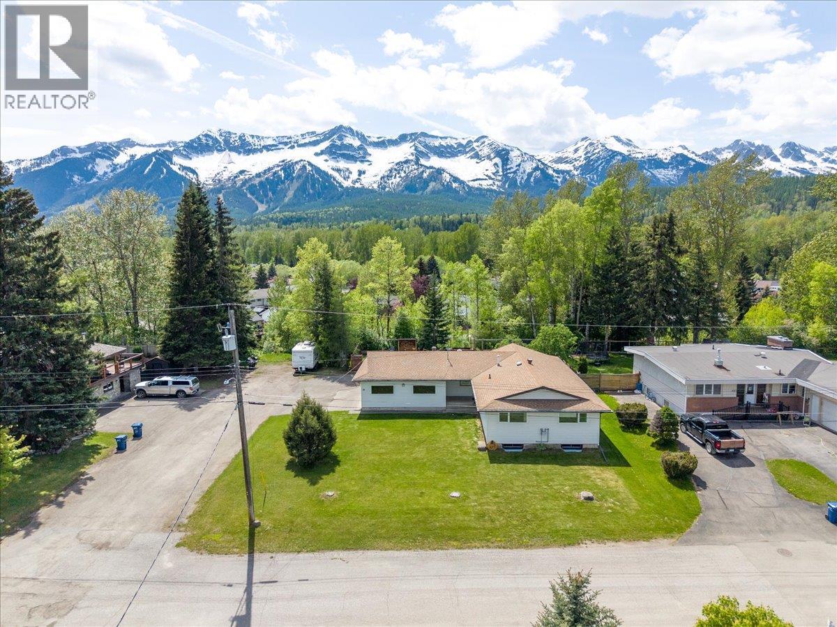 39 ELKVIEW Drive