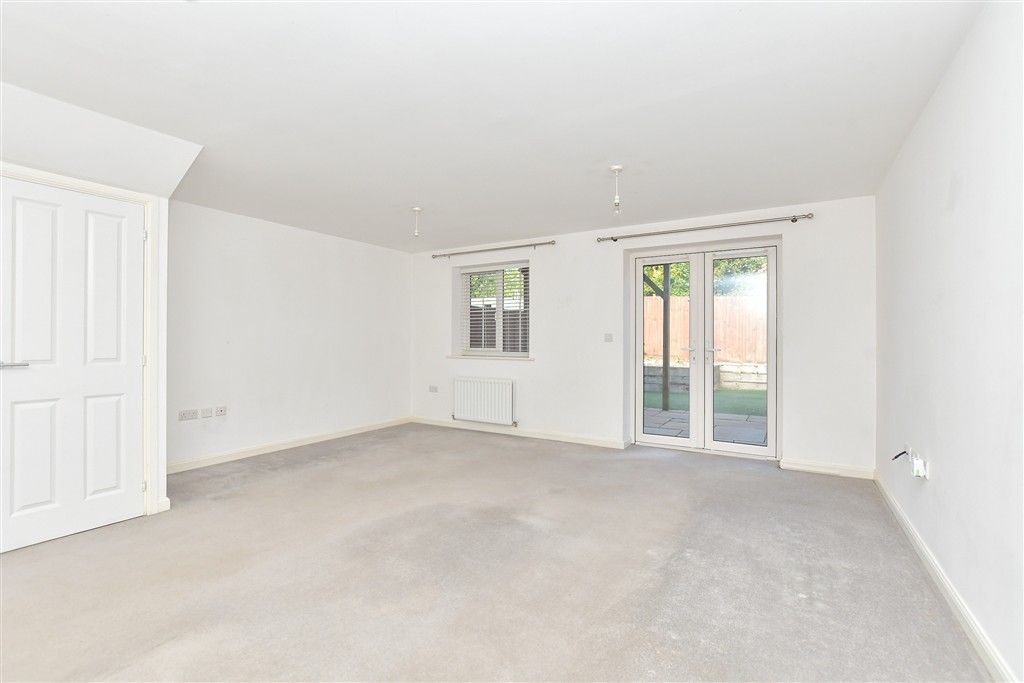 4 bed semi-detached house for saleLeigh Road, Sittingbourne, Kent ME10