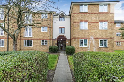 Beaufort Close, Chingford, London E4