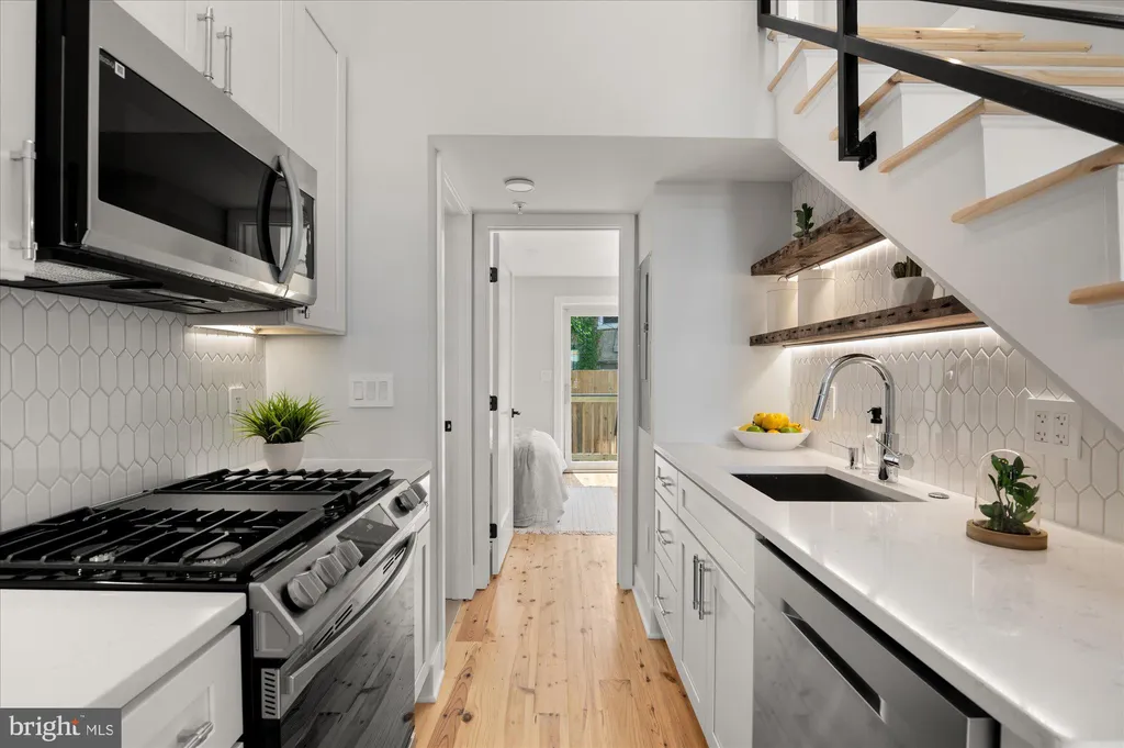 Additional image 10 of 1417 Maryland Avenue NE Unit 1, Washington, DC 20002