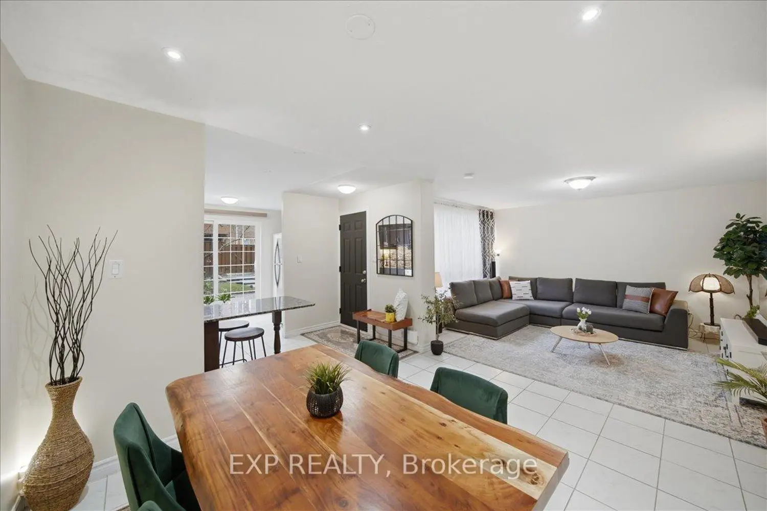 Additional image 7 of 1055 Dundas Street 167