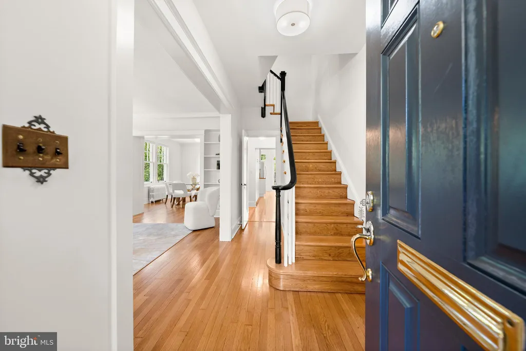 3811 Garfield St NW, Washington, DC 20007 photo 3
