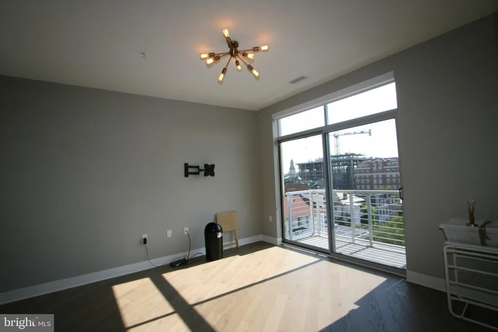 Additional image 12 of 2550 17th Street NW Unit 612, Washington, DC 20009