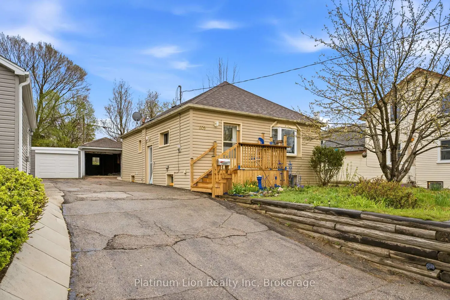 Additional image 20 of 609 Guelph Street