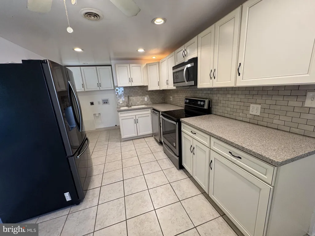 Additional image 19 of 422 Howell Drive, New Castle, DE 19720
