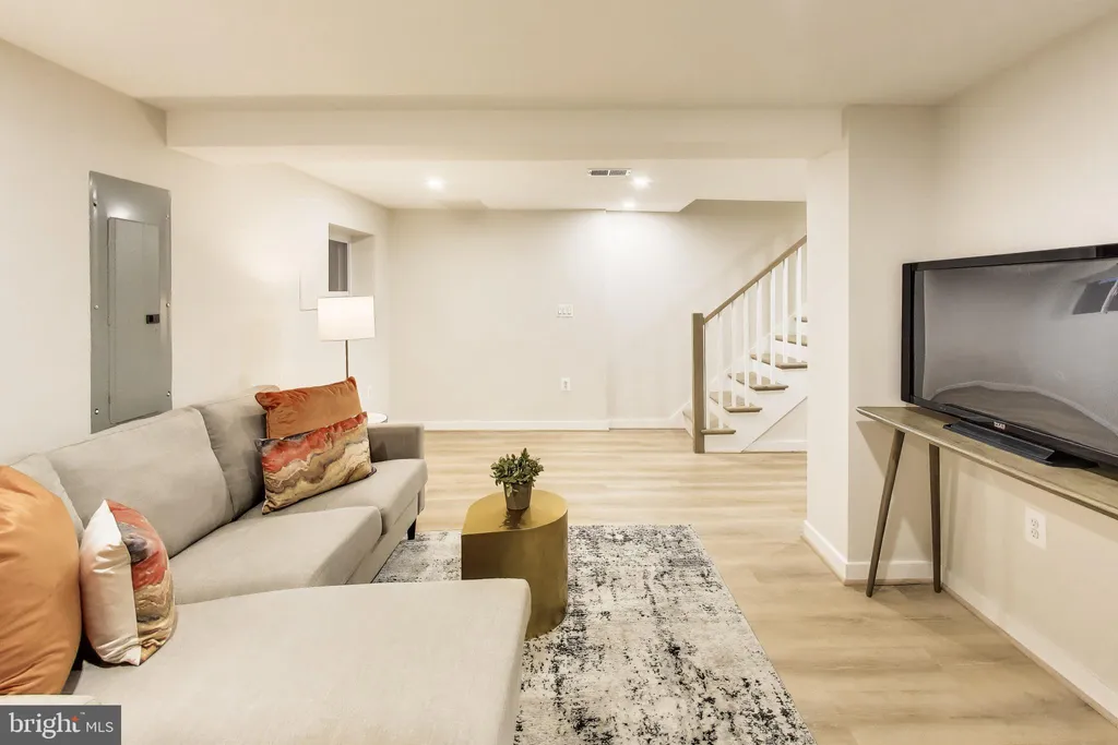 Additional image 31 of 3527 Hertford Place NW, Washington, DC 20010