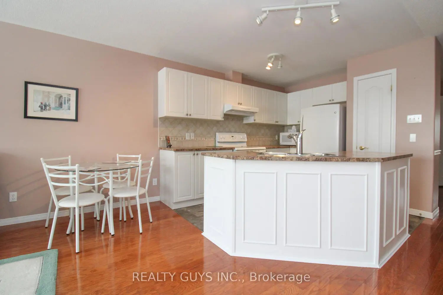 Additional image 7 of 909 Wentworth Street Unit #6