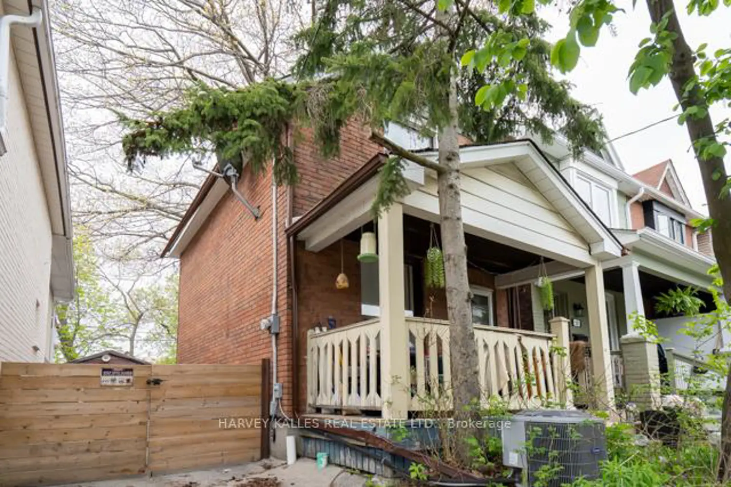 56 Amroth Avenue photo 3