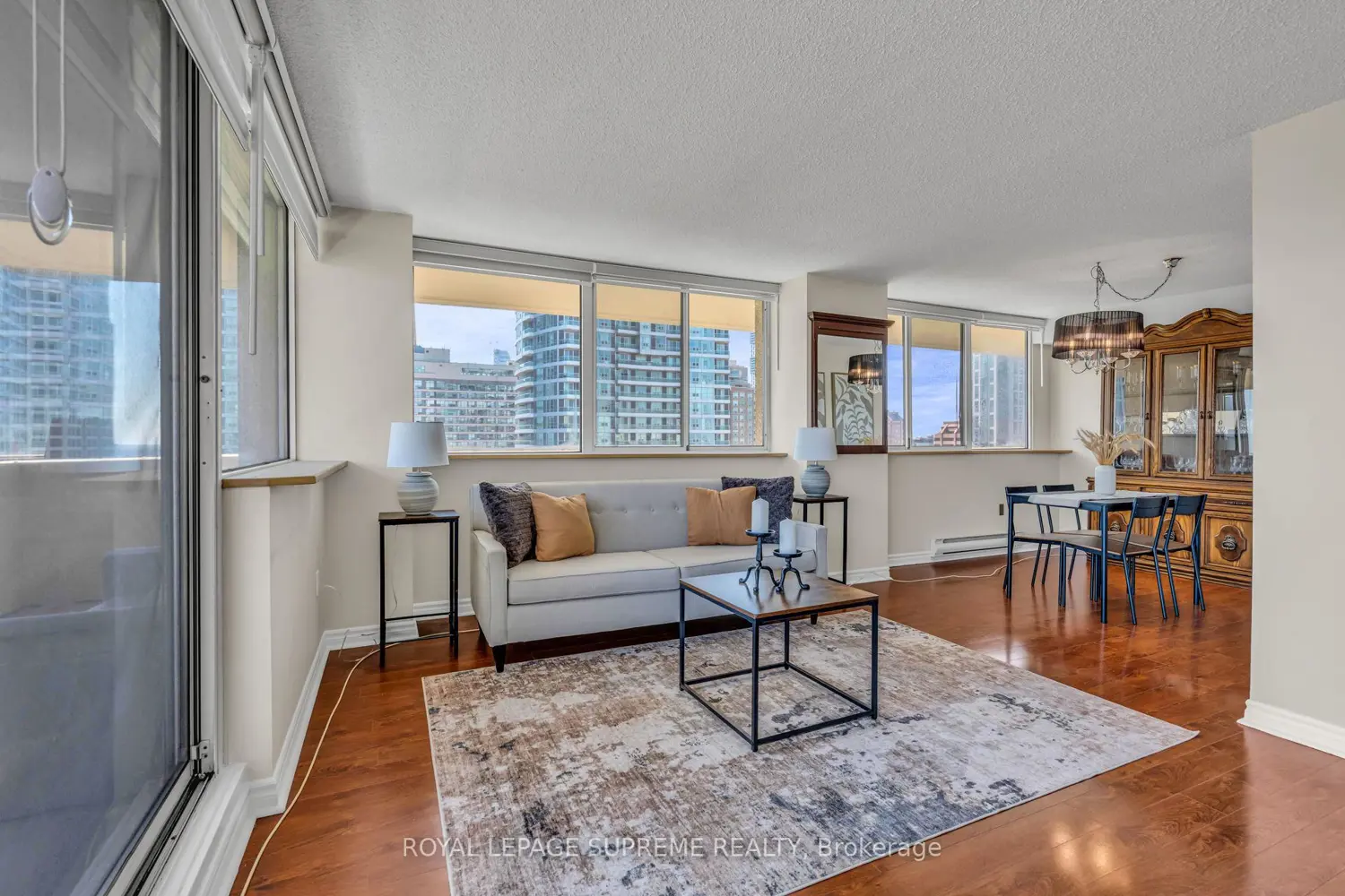 Additional image 3 of 3590 Kaneff Crescent 1907