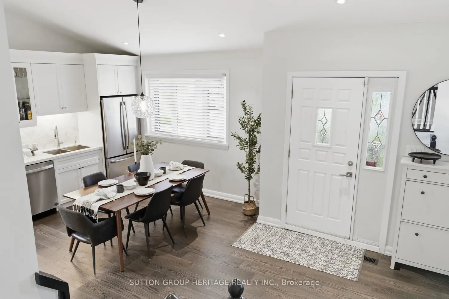 Additional image 9 of 919 Bayview Avenue