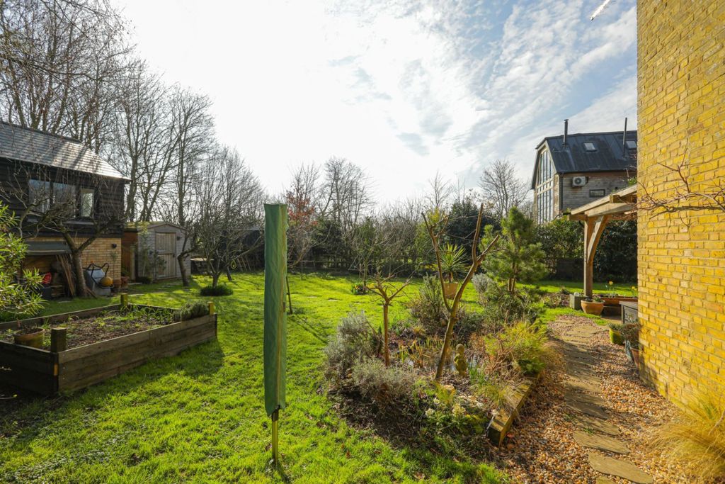 Additional image 20 of 5 bed semi-detached house for saleMonkton Street, Monkton, Ramsgate CT12