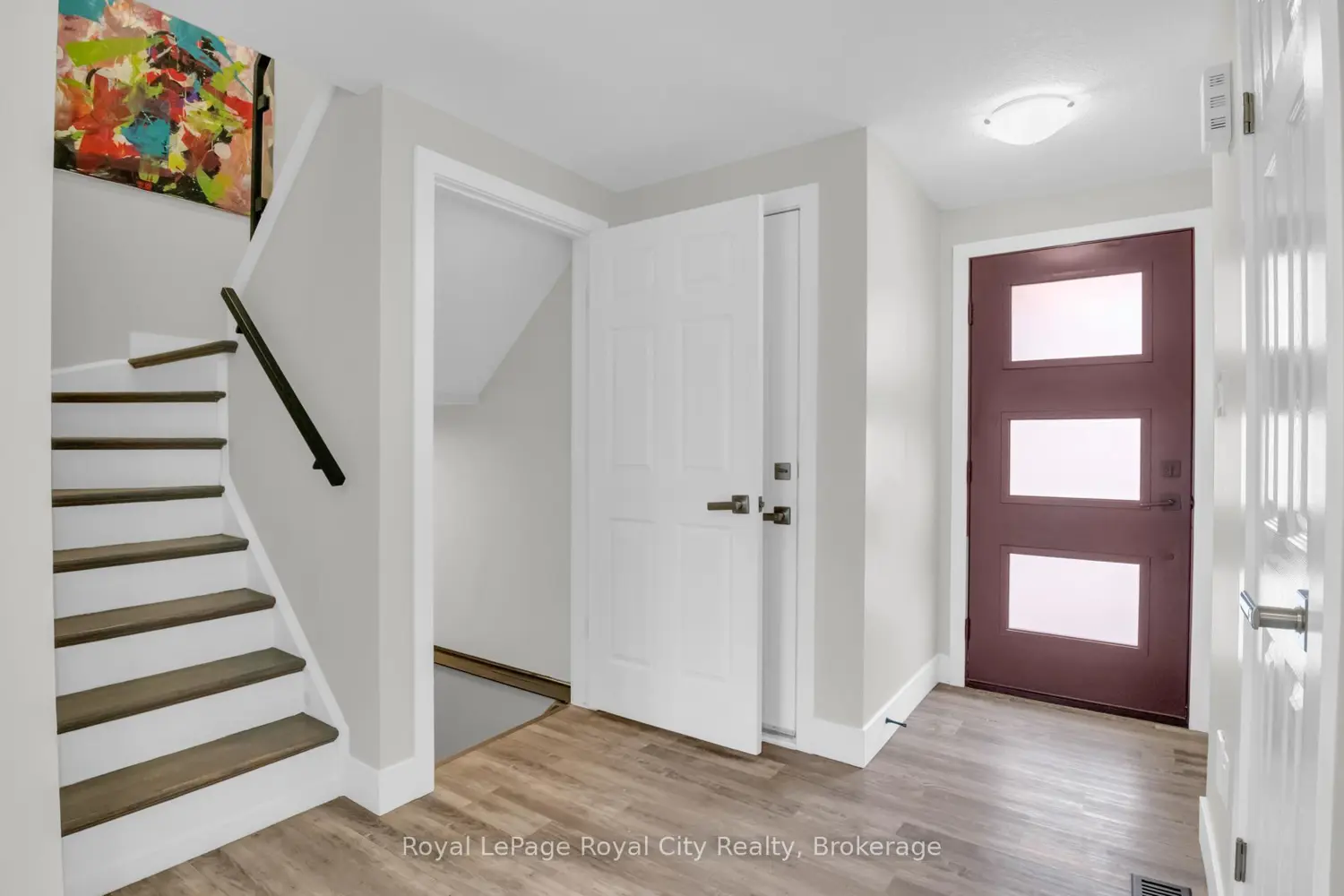 155 Stephanie Drive photo 2