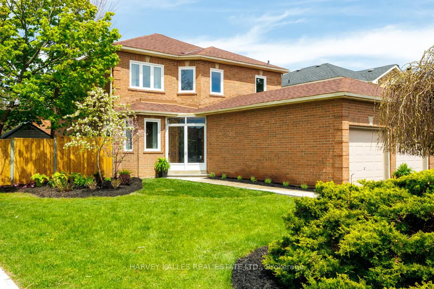 4471 Romfield Crescent