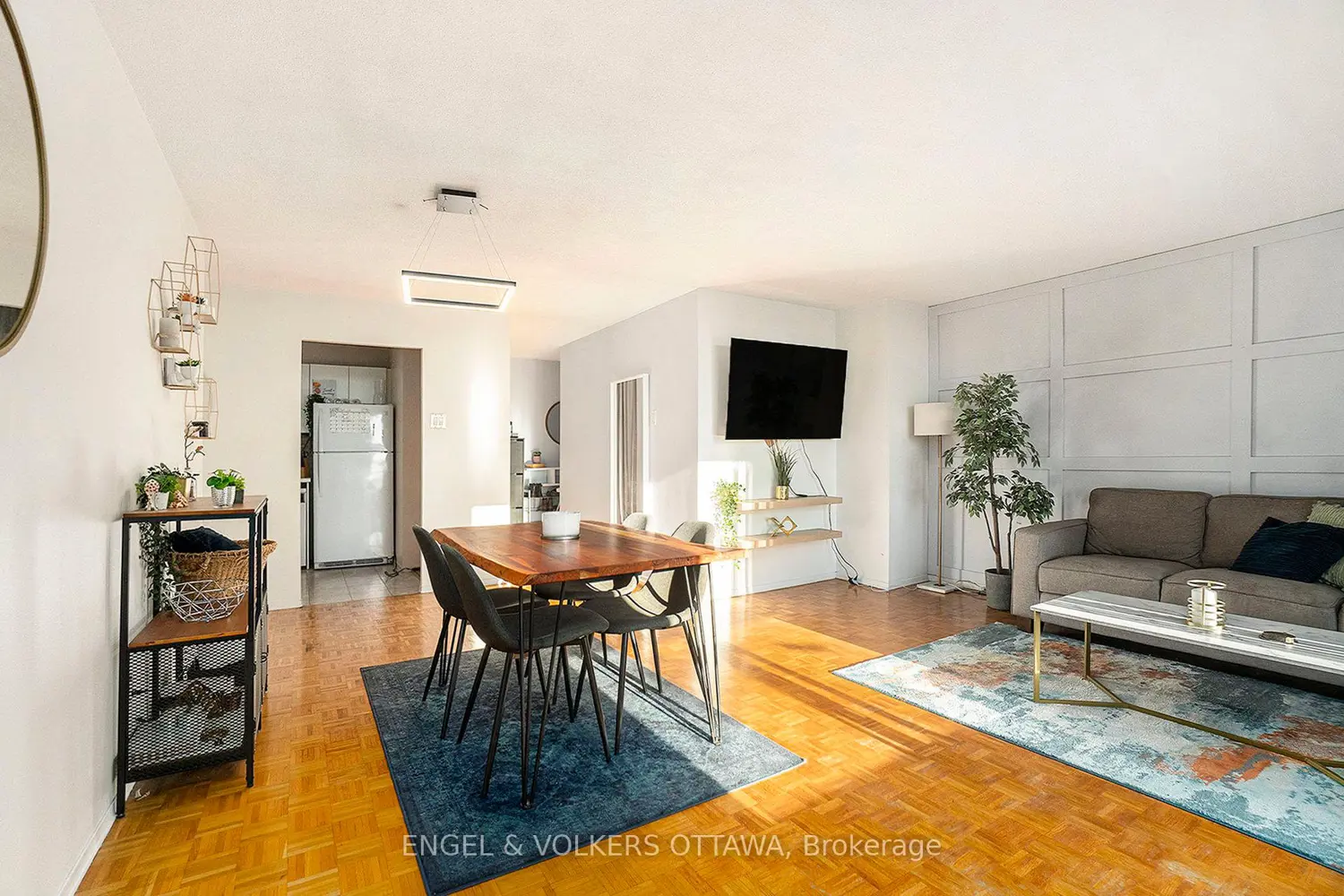 Additional image 5 of 475 Laurier Avenue 907