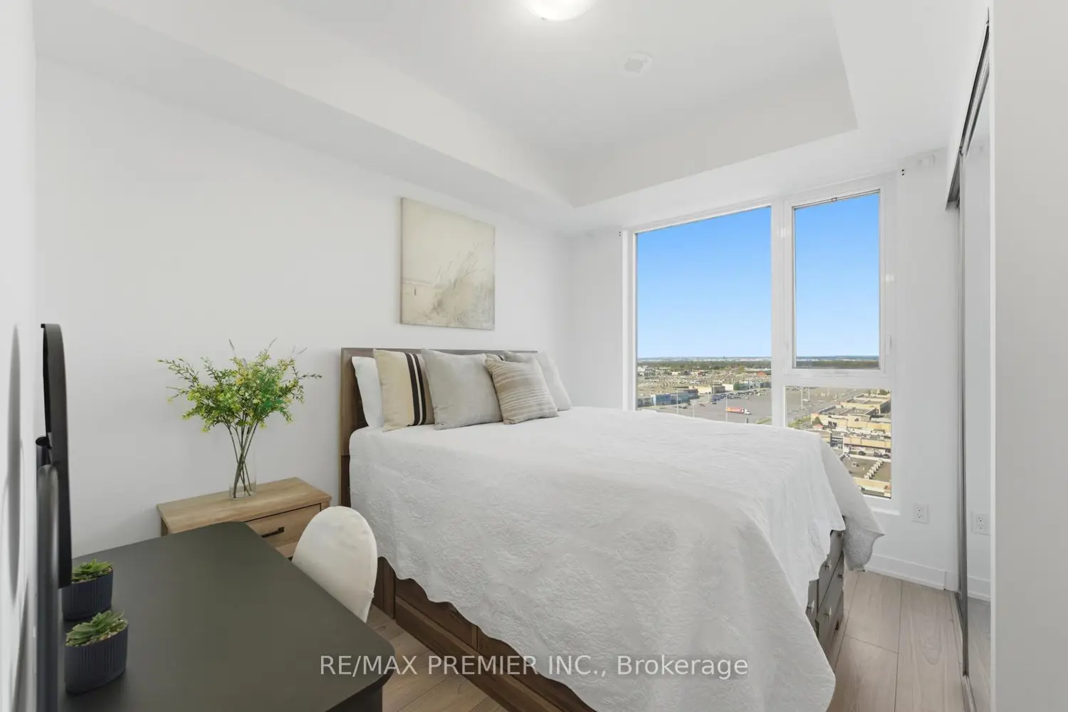 Additional image 4 of 10 Abeja Street 1512