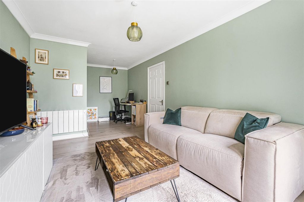 Additional image 5 of 1 bed flat for saleShaftesbury Court, Ludlow Road, Maidenhead SL6