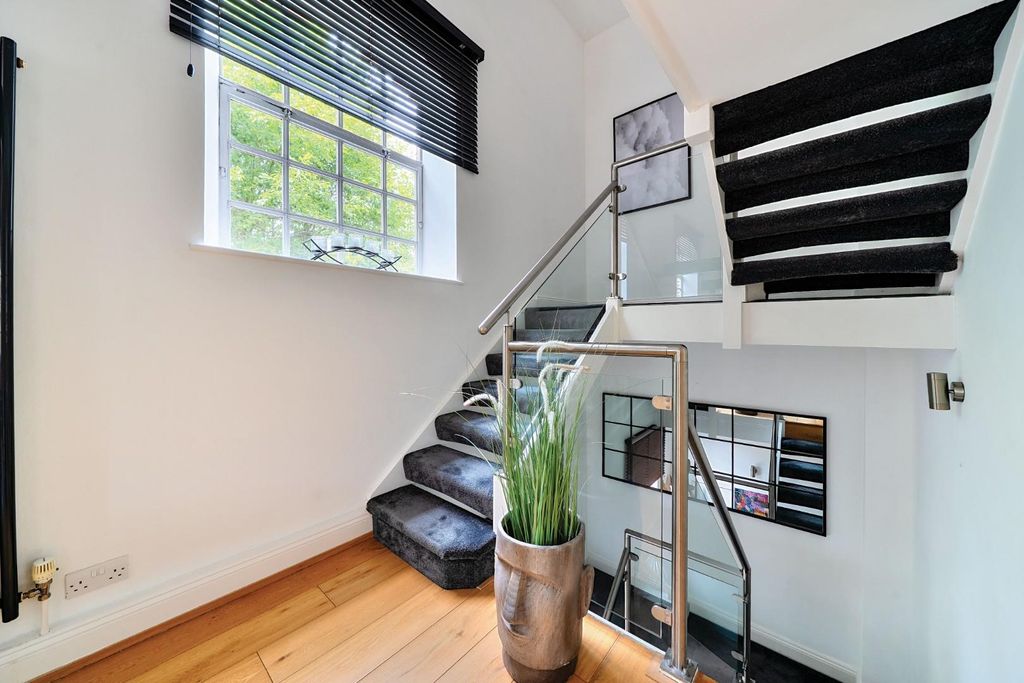 Additional image 8 of 2 bed flat for saleMill Street, East Malling, West Malling ME19