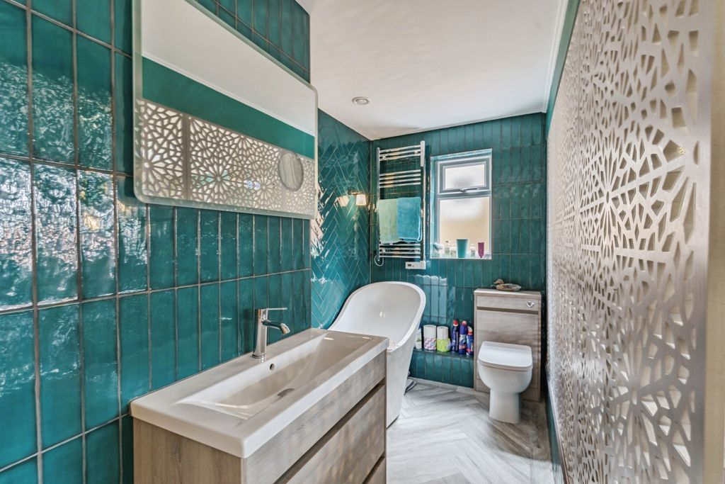Additional image 11 of 4 bed detached house for saleAbbey Road, Steyning, West Sussex BN44