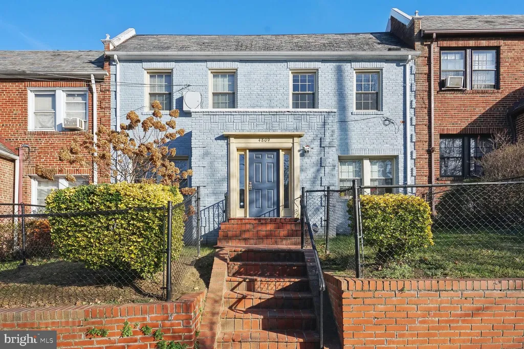 4809 3rd Street NW Unit 4, Washington, DC 20011