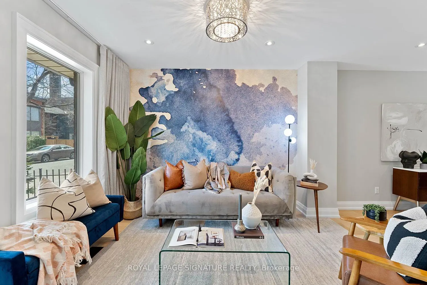 100 Sussex Avenue photo 4