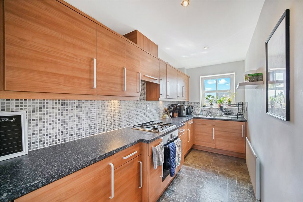 Additional image 4 of 2 bed flat for saleTollbraes Road, Bathgate, West Lothian EH48