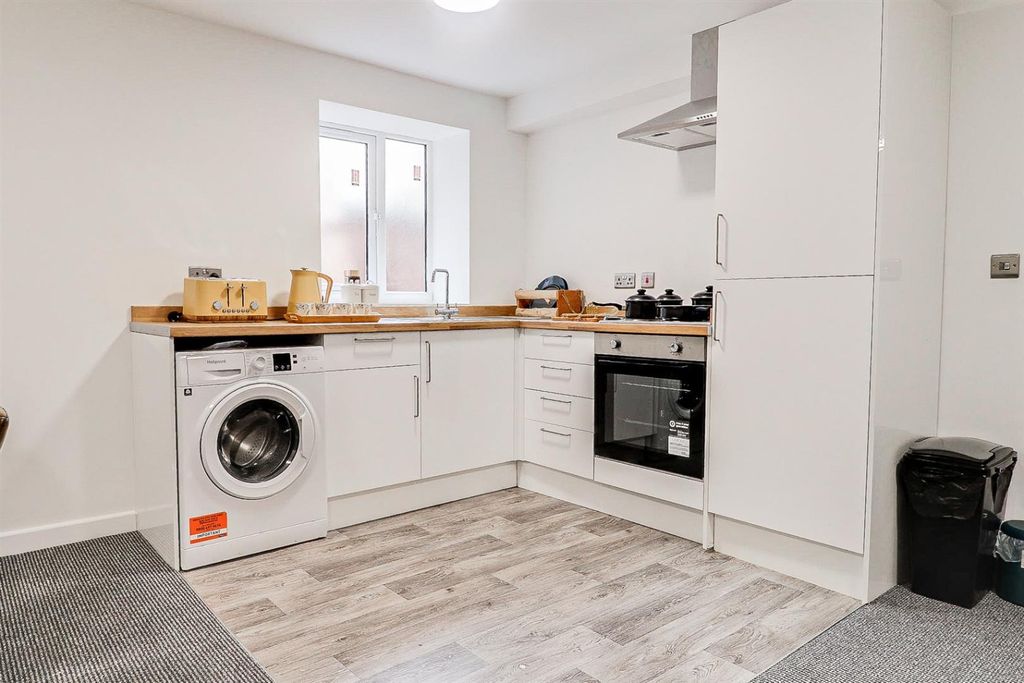 Additional image 5 of 6 bed flat for saleStanley Street, Southport, Merseyside PR9