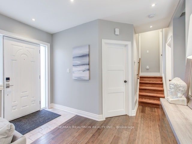Additional image 2 of Main-37 Kenton Drive, Toronto, ON, M2R 2H6
