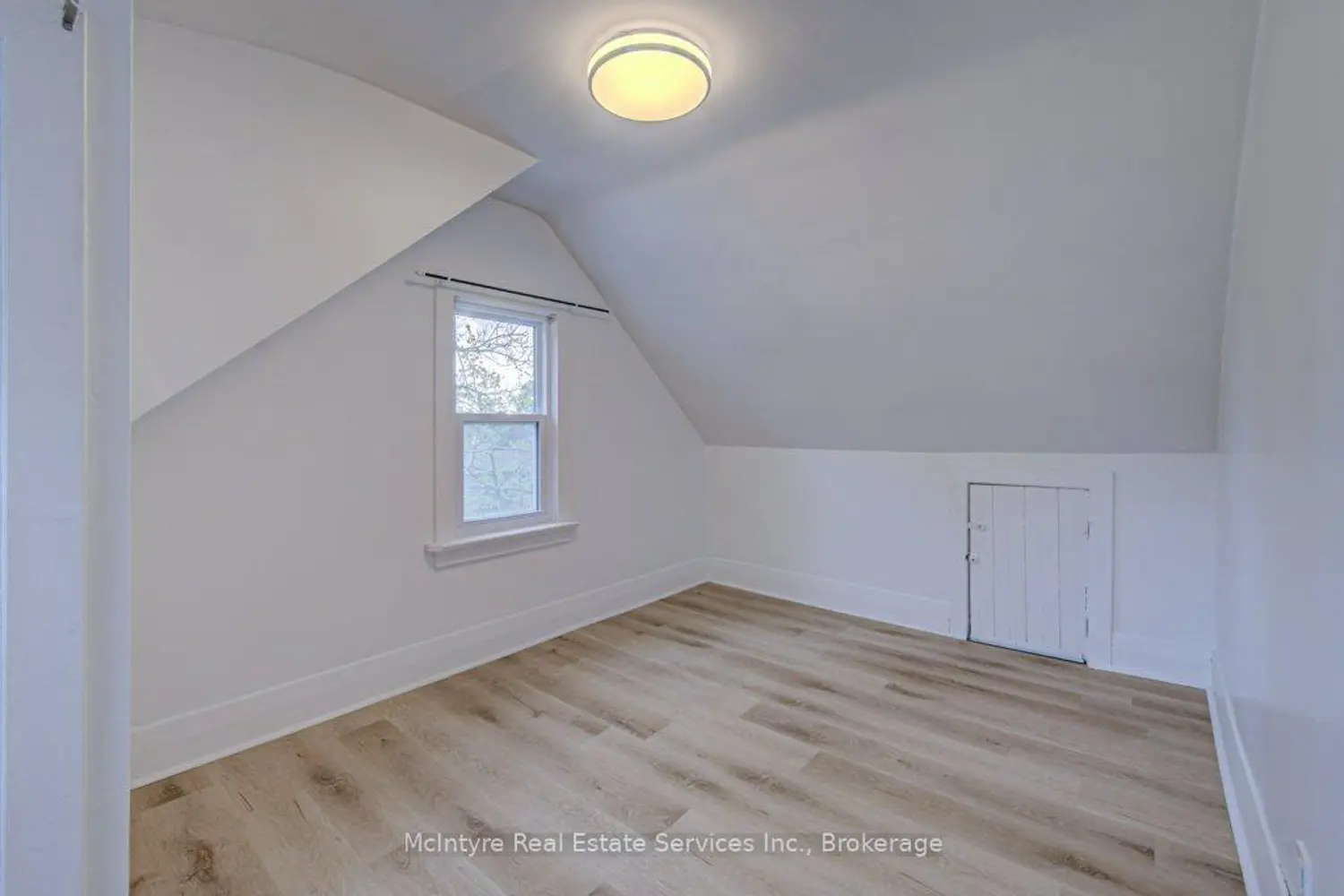 Additional image 11 of 59 4Th Avenue