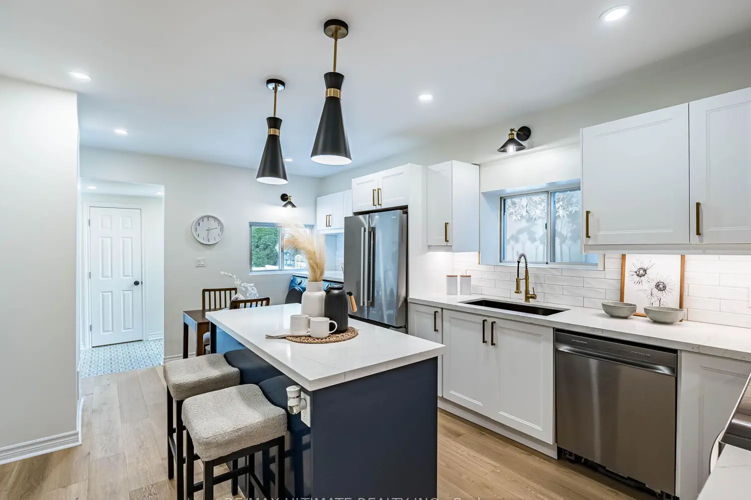 918 Ossington Avenue photo 4