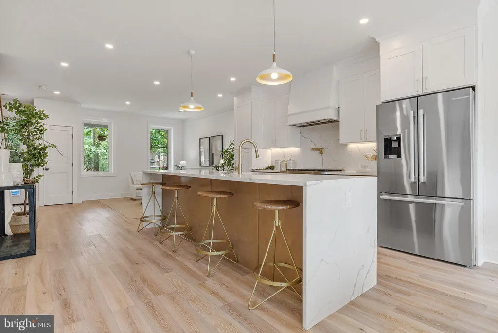 Additional image 11 of 4308 4th Street NW, Washington, DC 20011