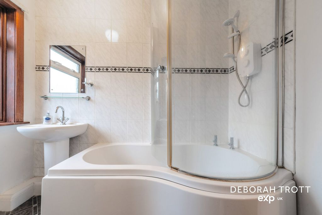 Additional image 18 of 4 bed detached house for saleLondon Road, Leybourne, West Malling ME19