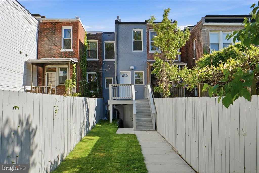 1209 Shepherd Street NW, Washington, DC 20011
