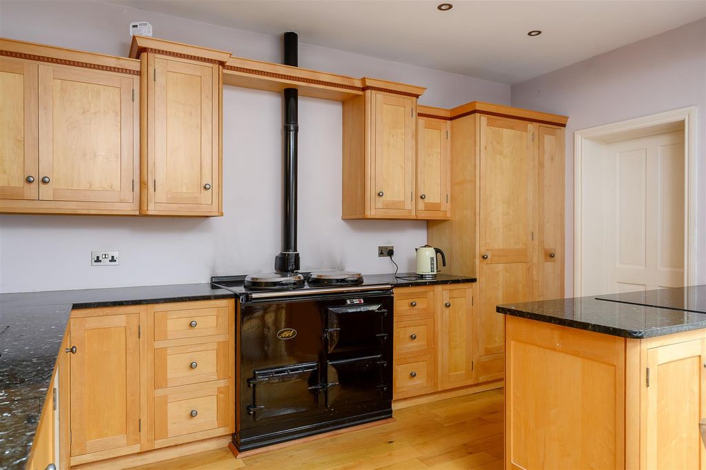 Additional image 12 of 4 bed terraced house for saleBewlay Street, Bishopthorpe Road, York YO23