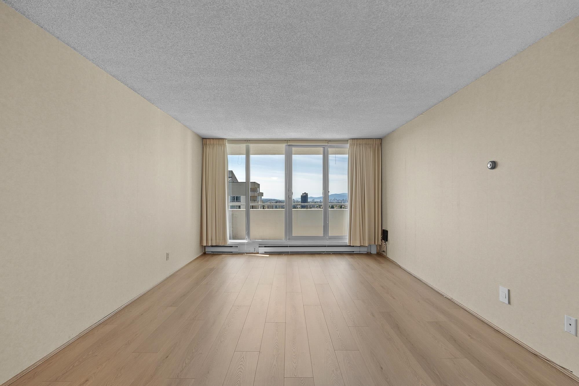Additional image 3 of 2001-5645 Barker Avenue, Burnaby, BC, V5H 3Z5