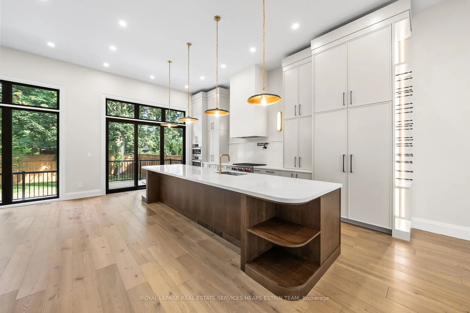 66 Parkhurst Boulevard photo 2
