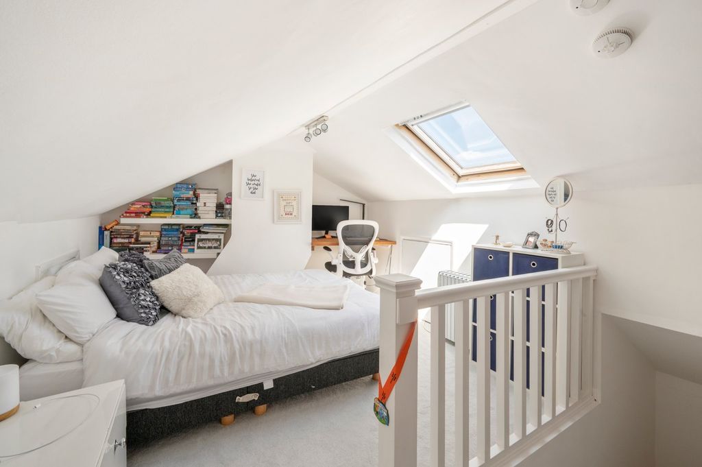 Additional image 9 of 3 bed terraced house for saleGlencoe Road, Weybridge KT13