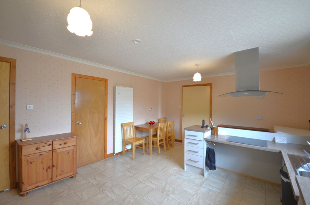 4 bed detached house for saleLochs HS2 photo 5