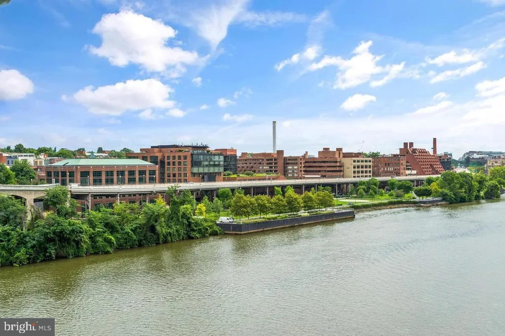 2320 Wisconsin Avenue NW Unit 216, Washington, DC 20007